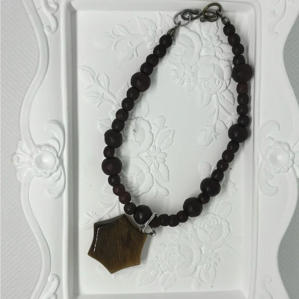 Upcycled Vintage wooden Beaded Tiger’s Eye Bracelet - Picture 4 of 4